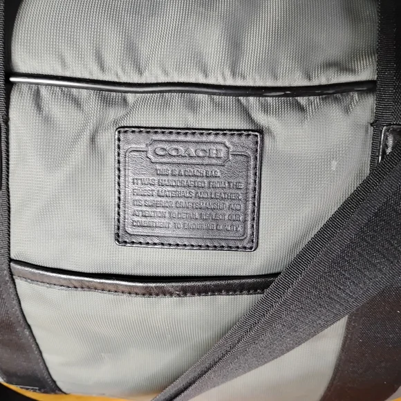 Coach Boston Voyager Green Duffel with Black Leather Trim - Picture 3 of 15